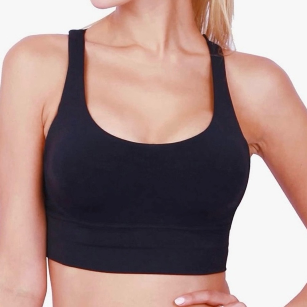 Ada Black Seamless Sports Bra Compression Fit